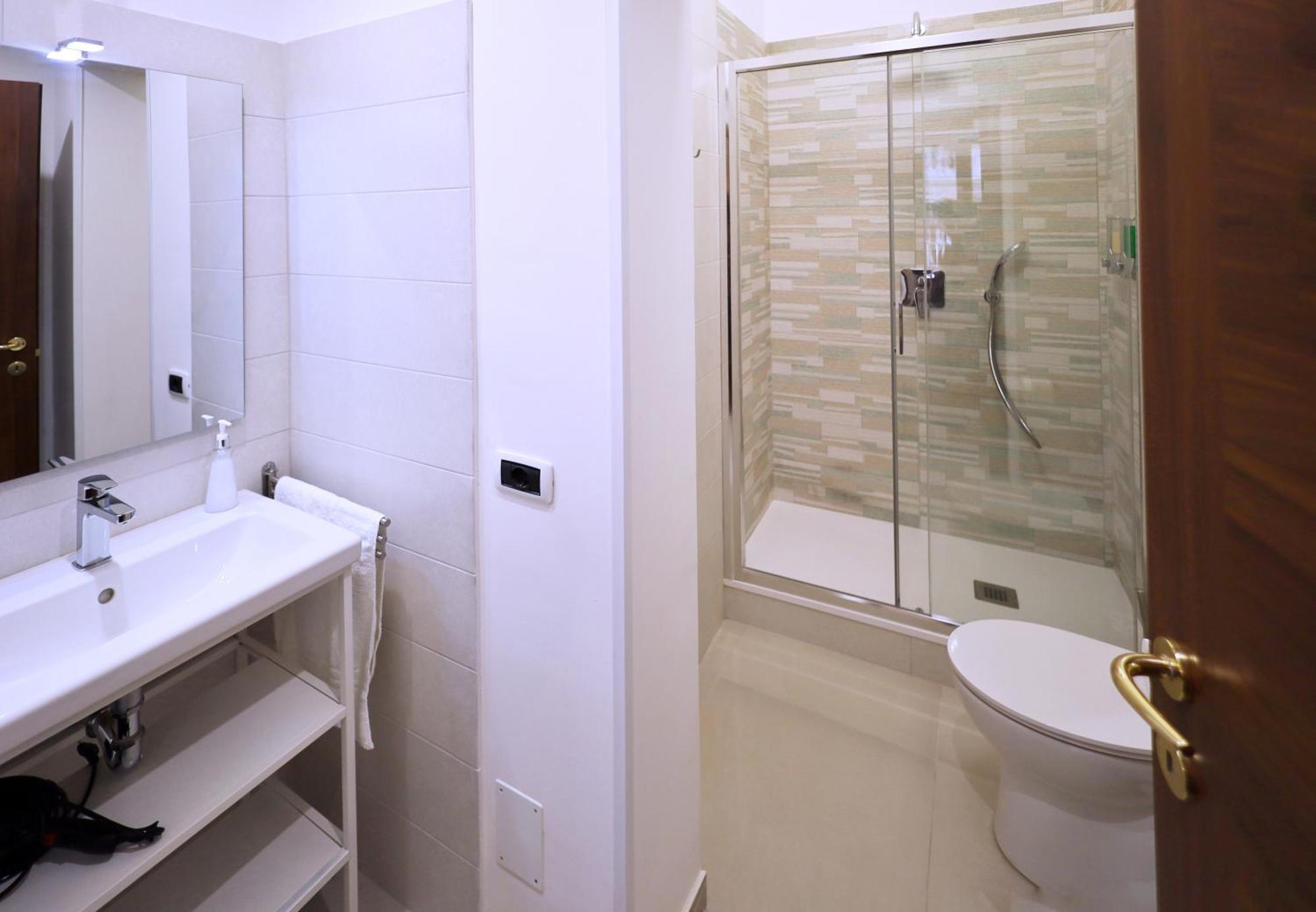 Cataneasy Rooms Luaran gambar