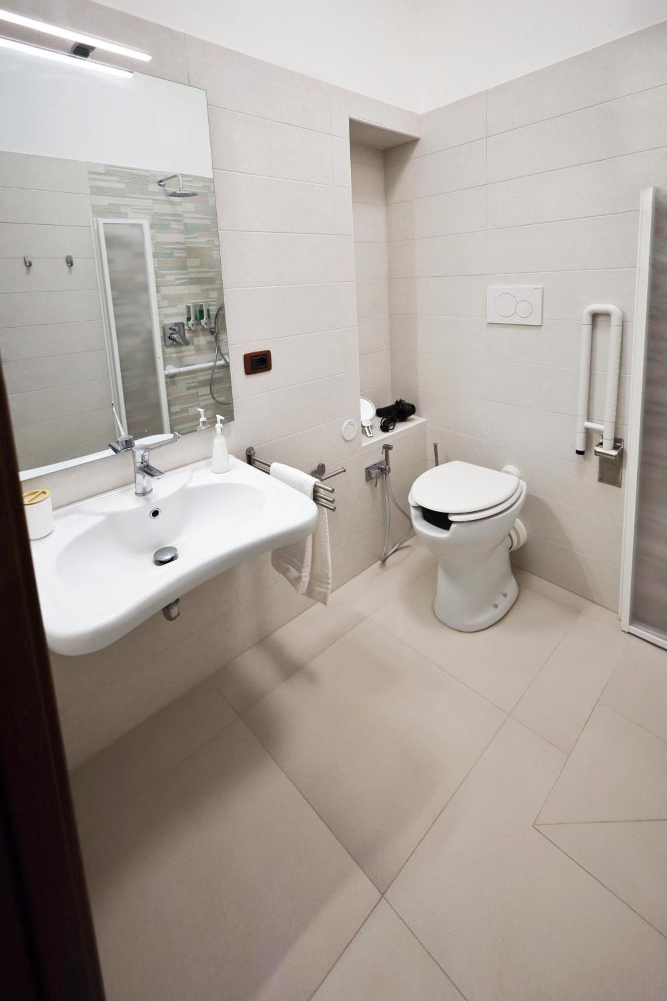 Cataneasy Rooms Luaran gambar