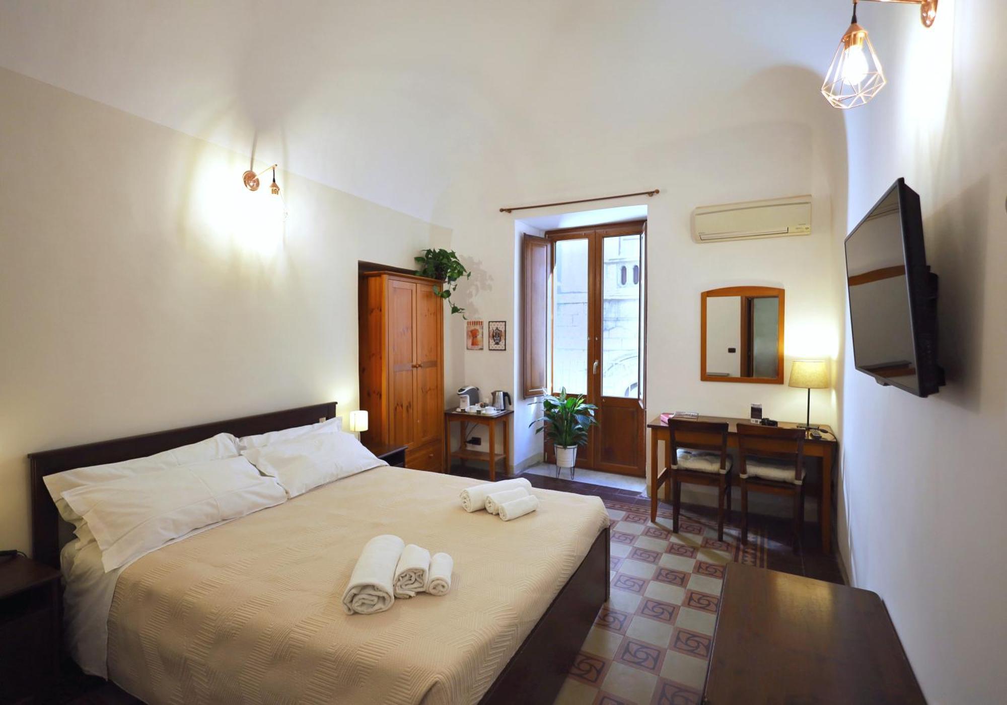 Cataneasy Rooms Luaran gambar