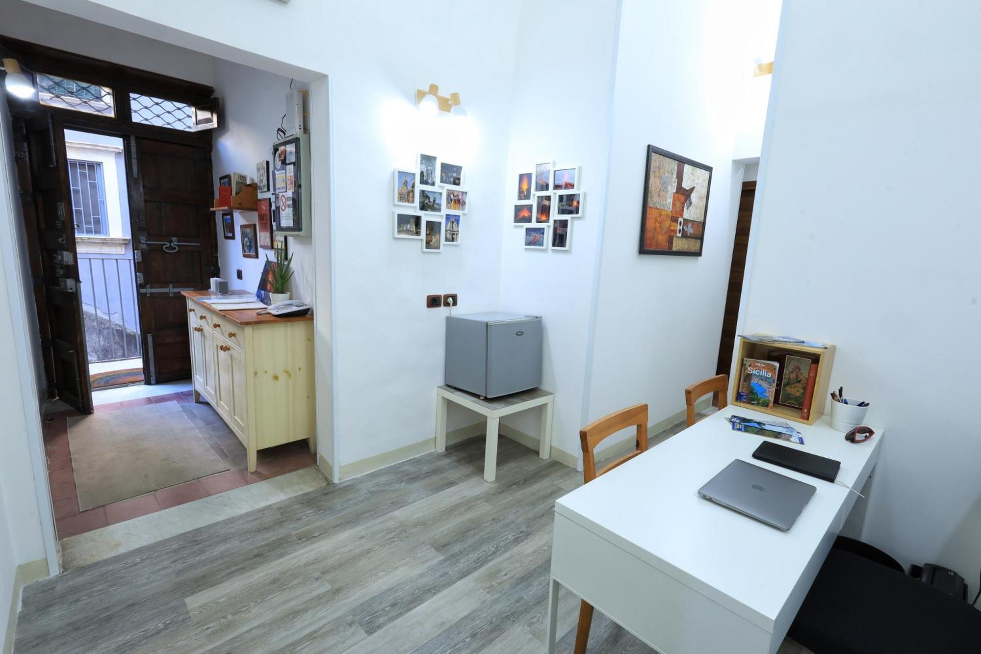 Cataneasy Rooms Luaran gambar