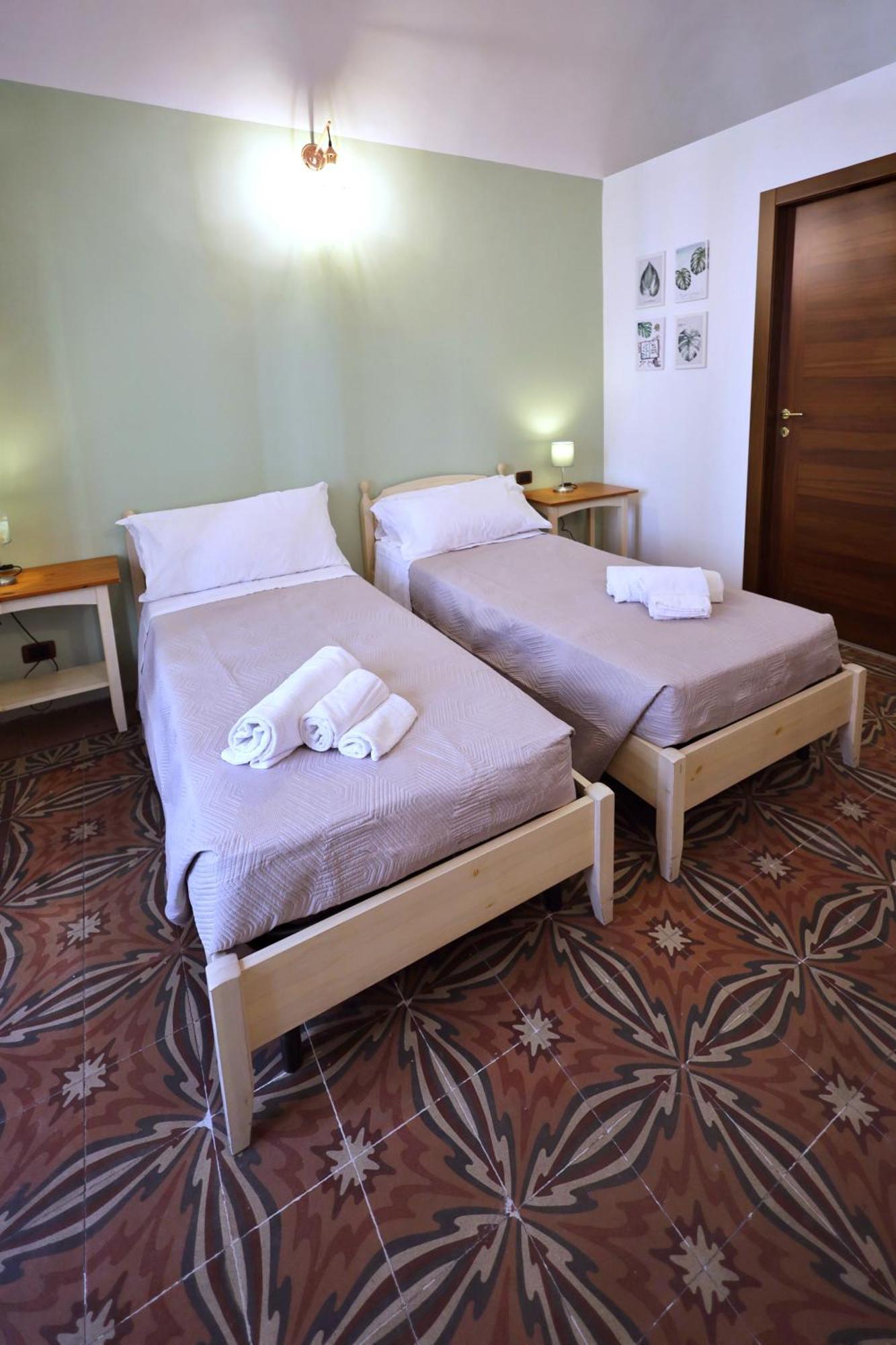 Cataneasy Rooms Luaran gambar