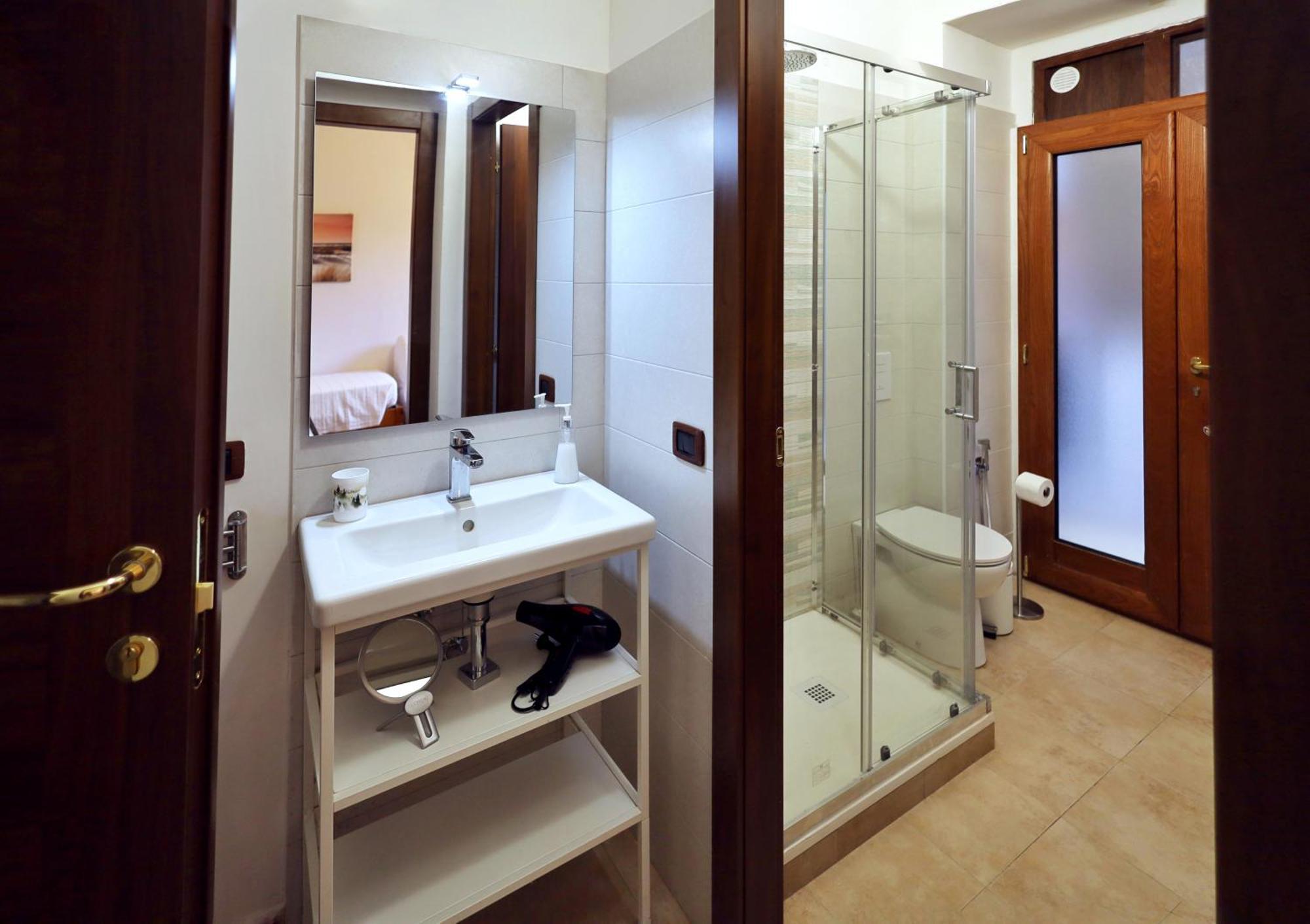 Cataneasy Rooms Luaran gambar